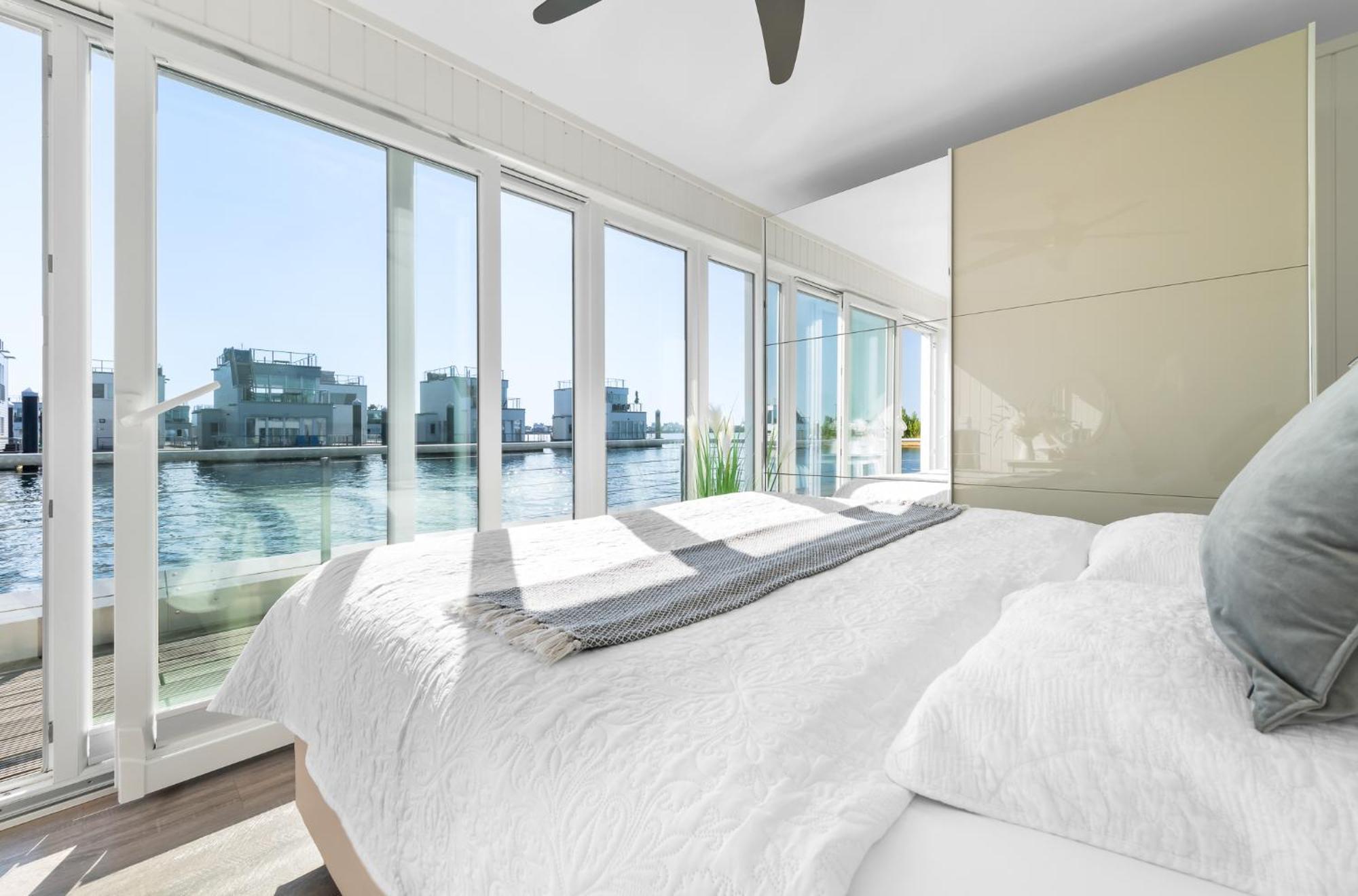 Triton: Meerblick, Sauna, Dachterrasse 奥尔本尼兹 外观 照片